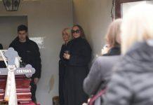 CELA NACIJA U SUZAMA ZBOG GOGE SEKULIĆ! Ono što je usledilo nakon SAHRANE majke će vas razoriti! cela-nacija-u-suzama-zbog-goge-sekulic!-ono-sto-je-usledilo-nakon-sahrane-majke-ce-vas-razoriti!