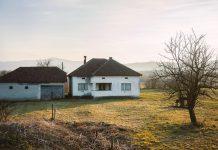Ovo selo zbunjuje celu Srbiju – jedni okreću 032, drugi 014, treći 034: Tri pozivna broja i računi KAO DA ZOVEŠ BEOGRAD ovo-selo-zbunjuje-celu-srbiju-–-jedni-okrecu-032,-drugi-014,-treci-034:-tri-pozivna-broja-i-racuni-kao-da-zoves-beograd