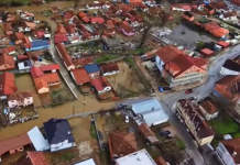 Поплаве у неколико региона у Северној Македонији, више од 200 људи евакуисано у Кичеву Поплаве-у-неколико-региона-у-Северној-Македонији,-више-од-200-људи-евакуисано-у-Кичеву