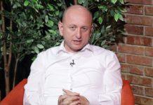 “Pa mogao je bar bratu da čestita”: Knežević se izvinjava Vučiću – Milatović prećutao Dan državnosti dok svet šalje čestitke “pa-mogao-je-bar-bratu-da-cestita”:-knezevic-se-izvinjava-vucicu-–-milatovic-precutao-dan-drzavnosti-dok-svet-salje-cestitke